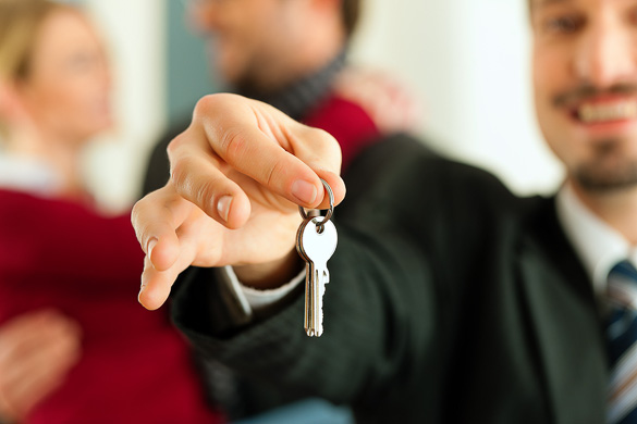 Keys-apartment-rental-scam-real-estate-agent