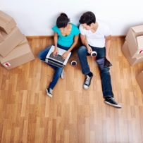 Is Vinyl Plank Flooring the Latest Apartment Trend?