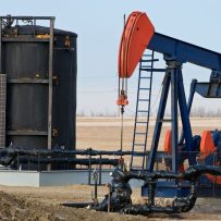 China swoops in on Canadian oil that’s US$50 cheaper than U.S. crude