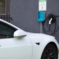 CHARGELAB OFFERS $0 ELECTRICAL VEHICLE CHARGERS FOR MULTI-FAMILY BUILDINGS & WORKPLACES