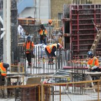 RENTS COULD DROP 5 PER CENT — AND VACANCY RATES MIGHT CLIMB — IN TORONTO THIS YEAR