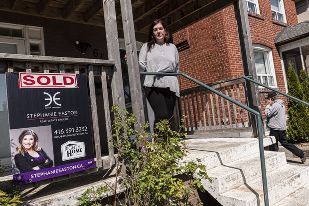 LANDLORDS, RENTERS HAVE THEIR PLANS FROZEN BY PANDEMIC