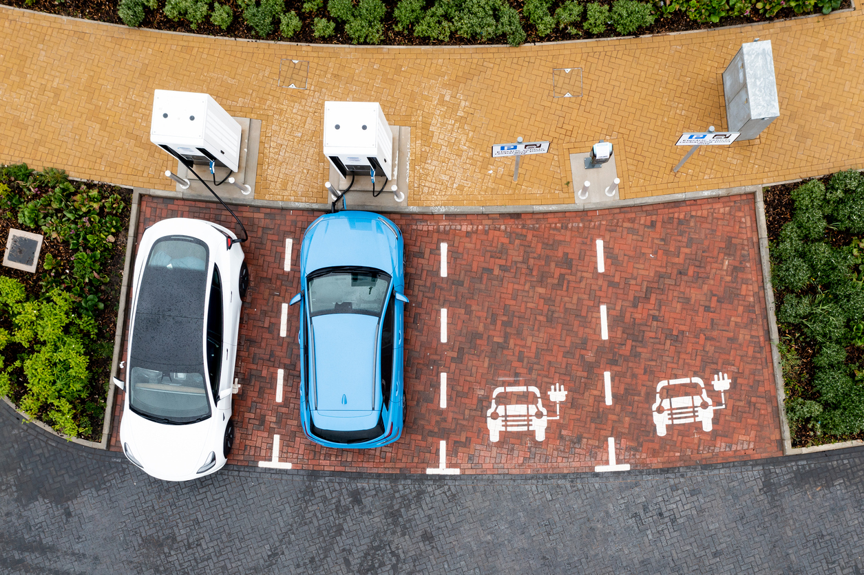 A CAR WITHOUT A CHARGER: APARTMENT, CONDO DWELLERS CONSIDERING ELECTRIC VEHICLES COULD BE SET TO STRUGGLE