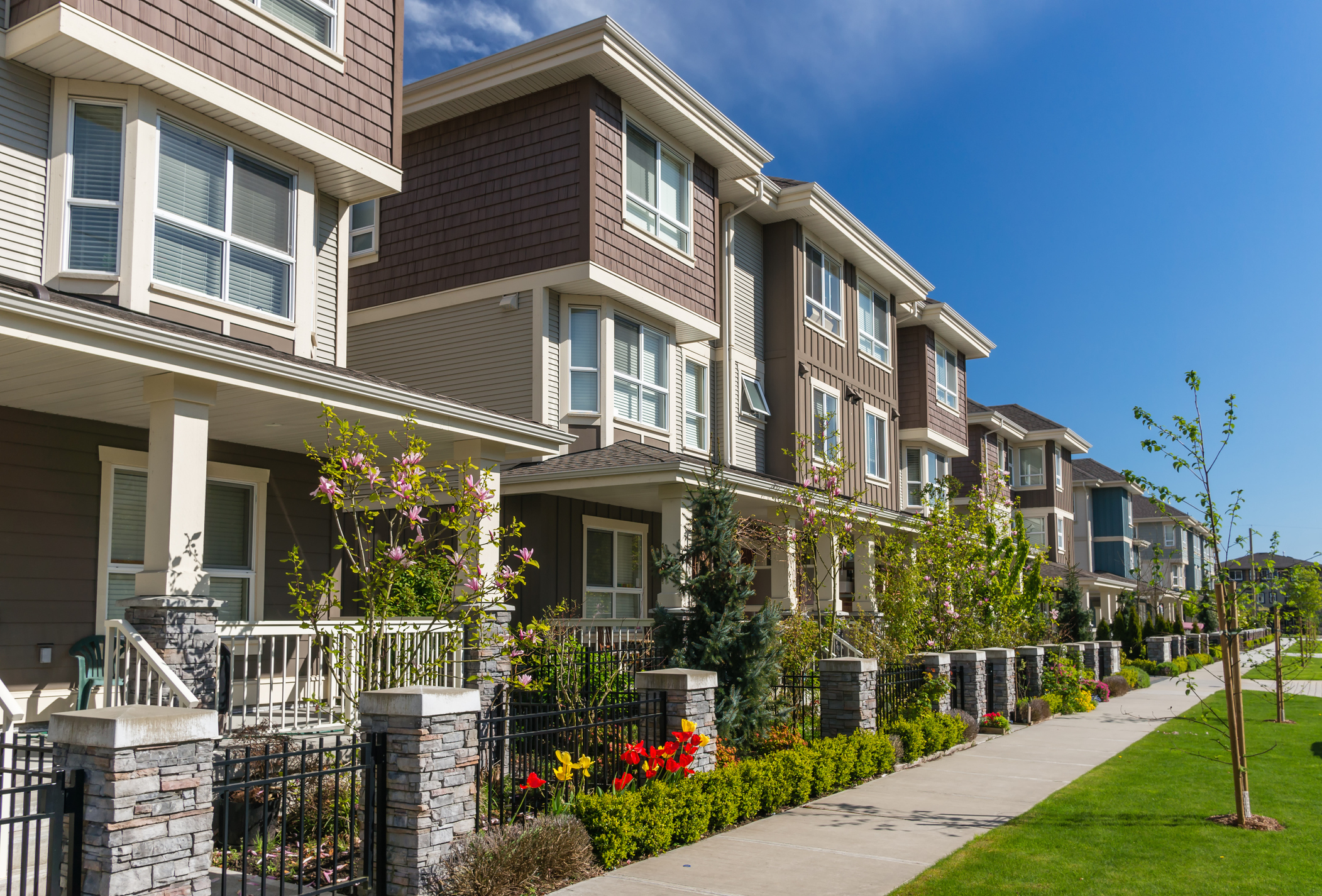 B.C. WILL SOON FORCE MUNICIPALITIES TO APPROVE MISSING-MIDDLE HOUSING
